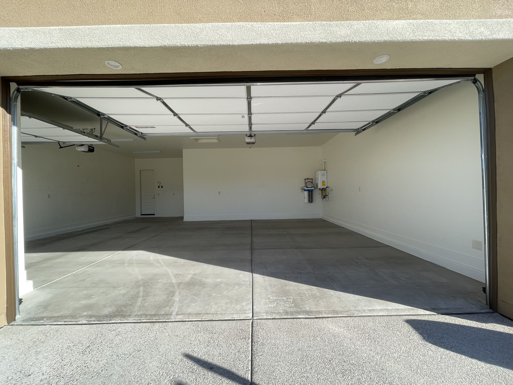 Superb Garage Floor Coating Completed North Of Oracle In Tucson, AZ